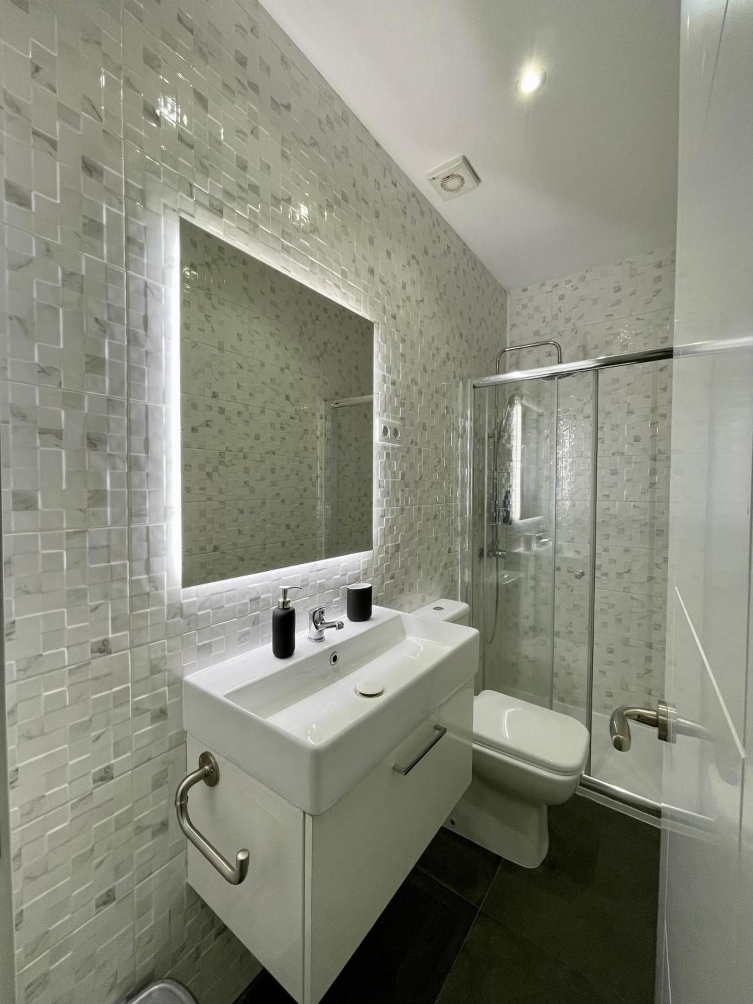 Appartamento Adorable Apartamento En Chamberi Madrid Esterno foto