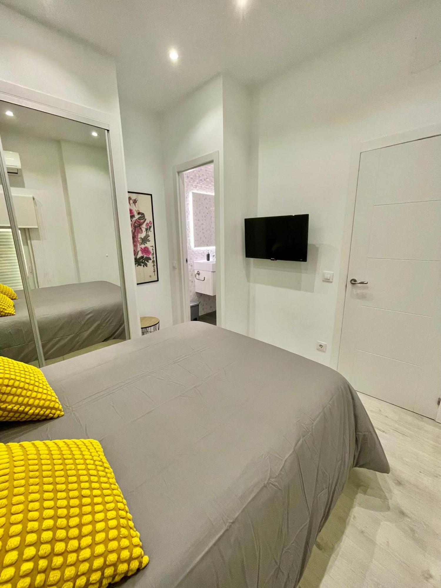 Appartamento Adorable Apartamento En Chamberi Madrid Esterno foto