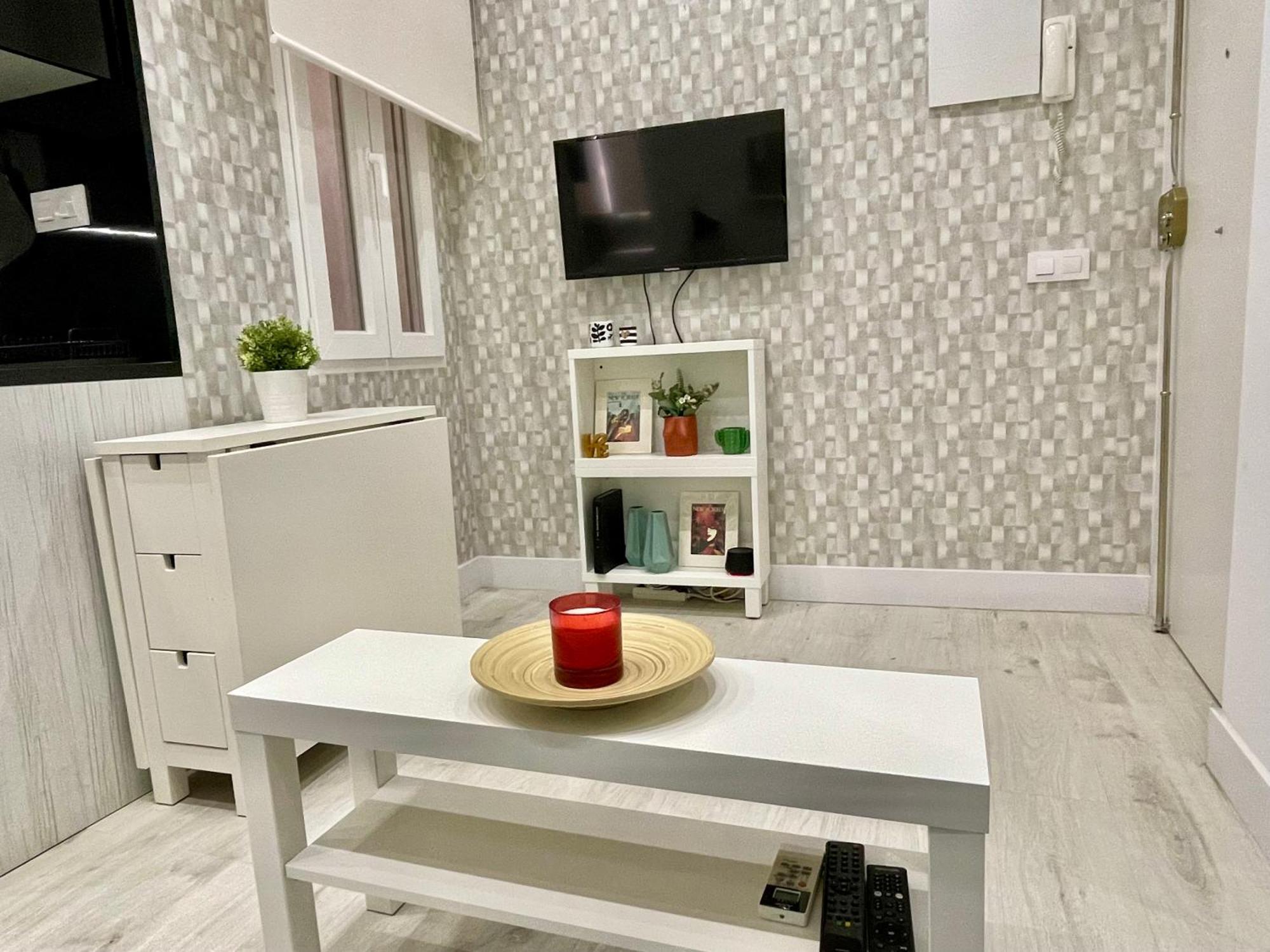 Appartamento Adorable Apartamento En Chamberi Madrid Esterno foto