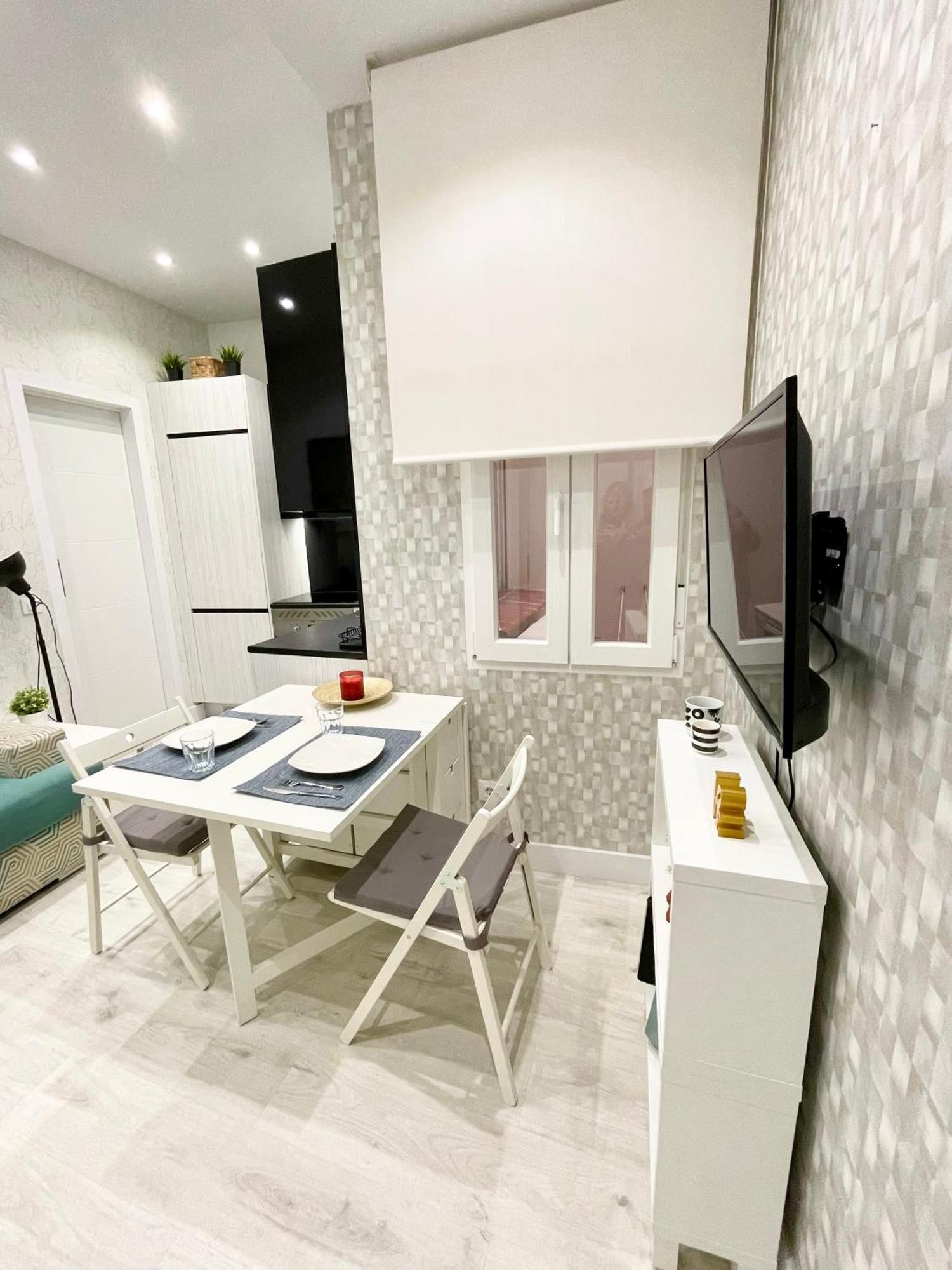 Appartamento Adorable Apartamento En Chamberi Madrid Esterno foto