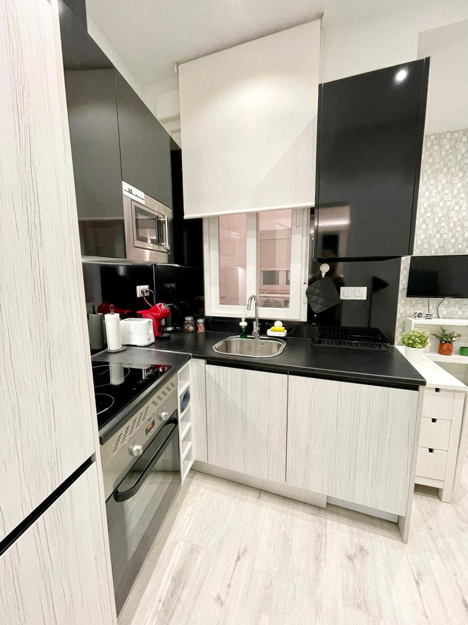 Appartamento Adorable Apartamento En Chamberi Madrid Esterno foto