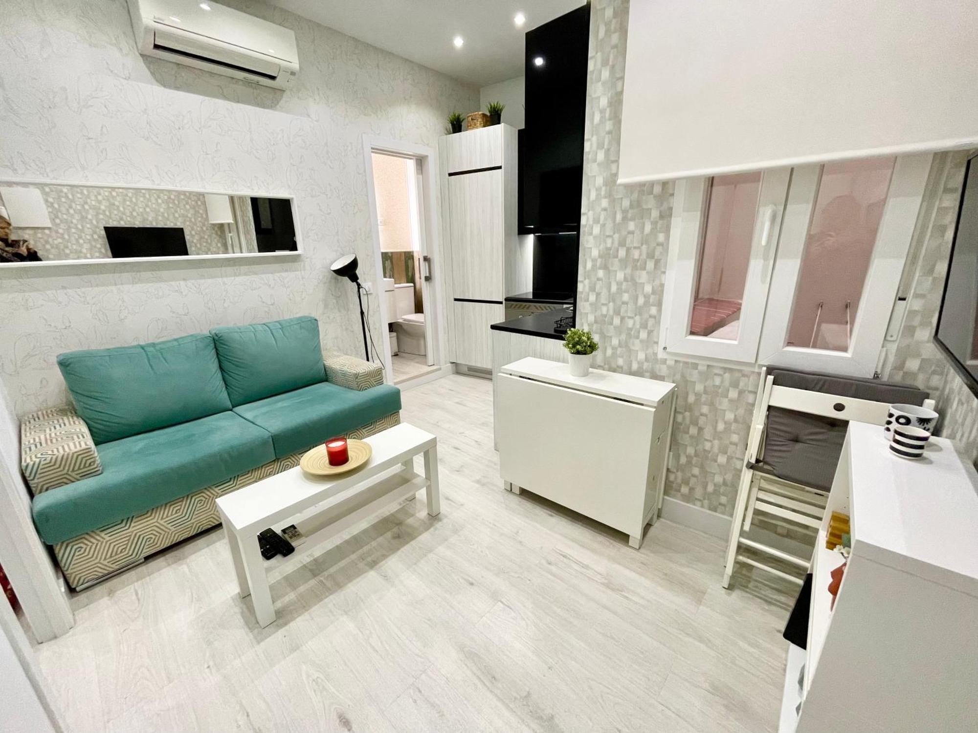 Appartamento Adorable Apartamento En Chamberi Madrid Esterno foto
